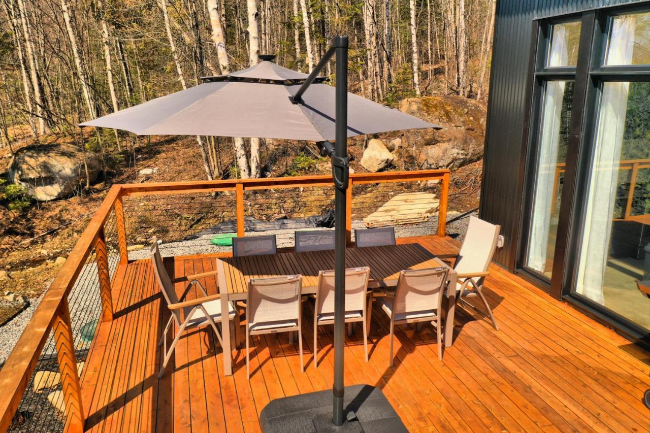 Kallm-Mont-Tremblant Chalet With Hot Tub, Pond & Beach On Private 7Acre Estate Лак-Сюперьёр Экстерьер фото