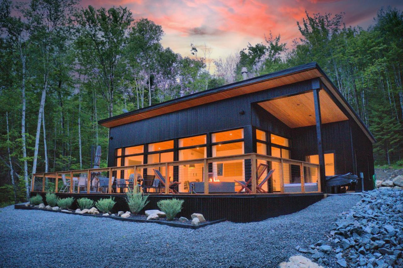 Kallm-Mont-Tremblant Chalet With Hot Tub, Pond & Beach On Private 7Acre Estate Лак-Сюперьёр Экстерьер фото