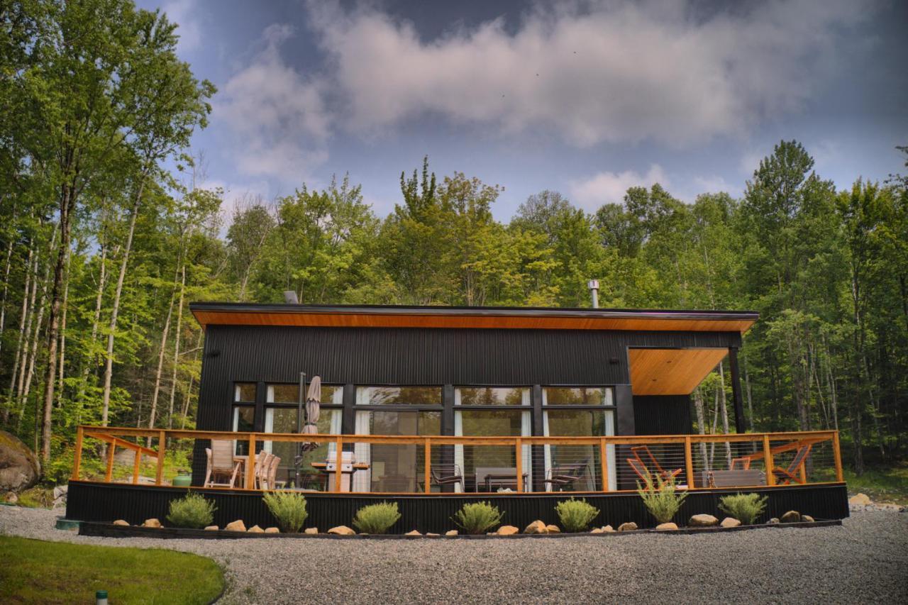 Kallm-Mont-Tremblant Chalet With Hot Tub, Pond & Beach On Private 7Acre Estate Лак-Сюперьёр Экстерьер фото